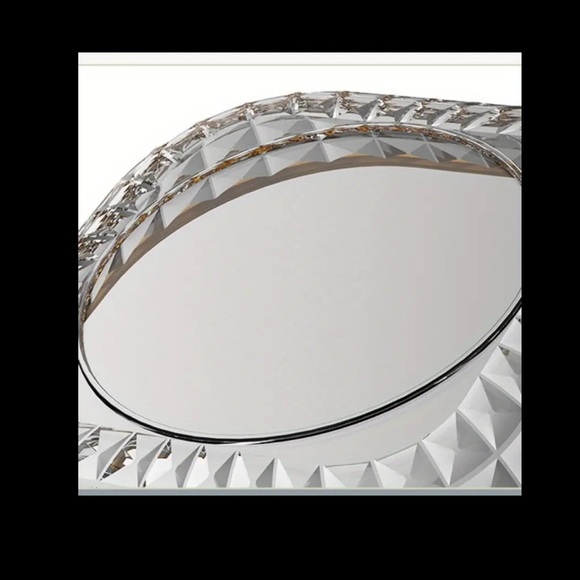 4 pieces golden rimmed elegant pattern bowl. - Picture 3 of 3